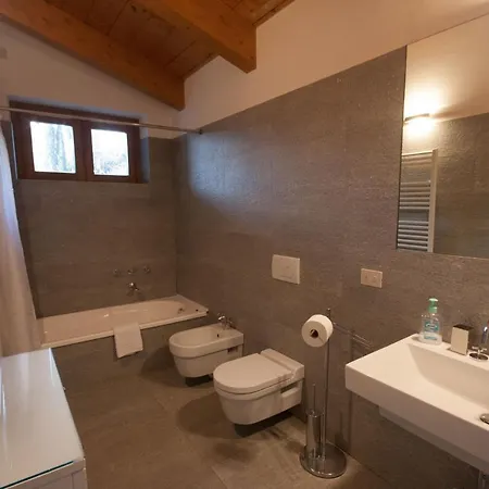 Sleeps 4 Pool Wifi *