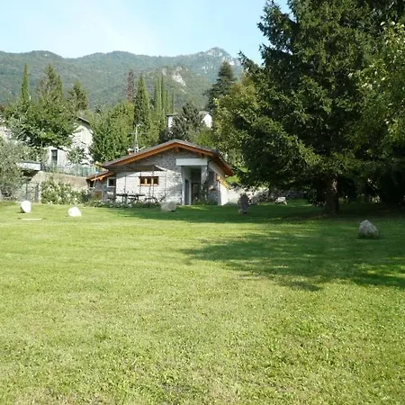 Sleeps 4 Pool Wifi 바레나