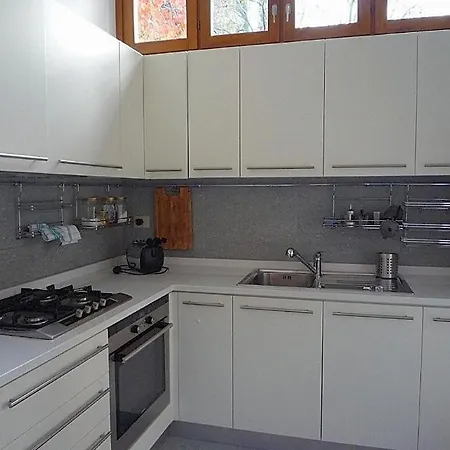 Villa Sleeps 4 Pool Wifi Varenna